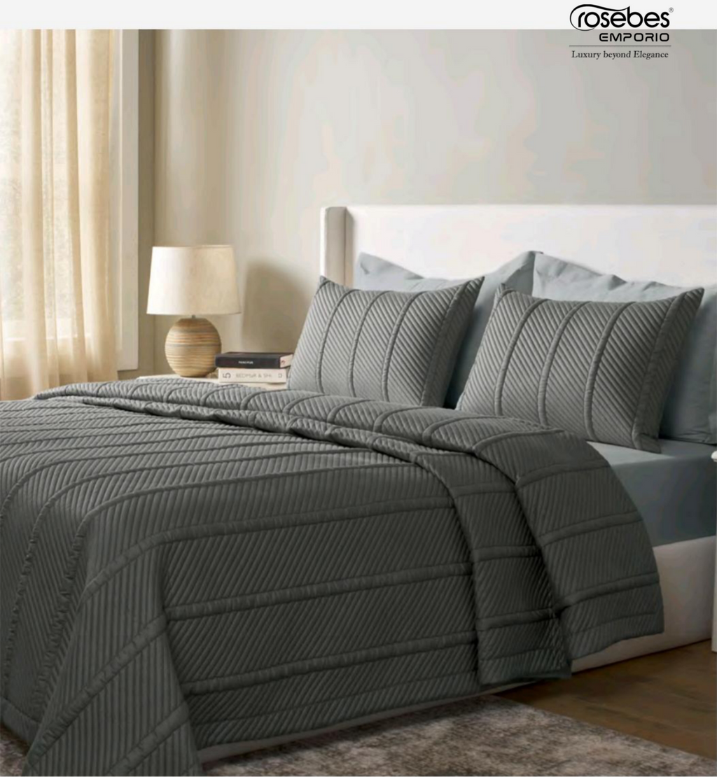 Quilted Cotton Bedding Set with Pillow Covers 4